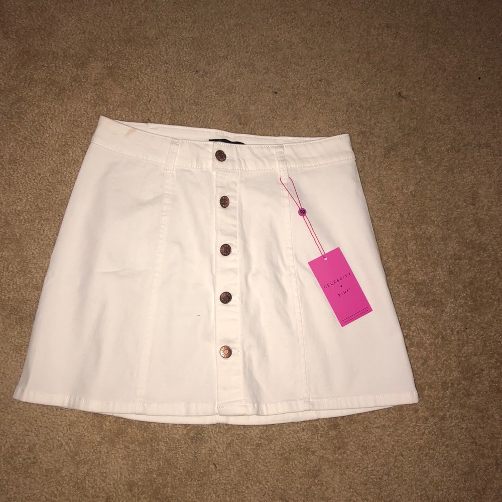 White highwaisted skirt
